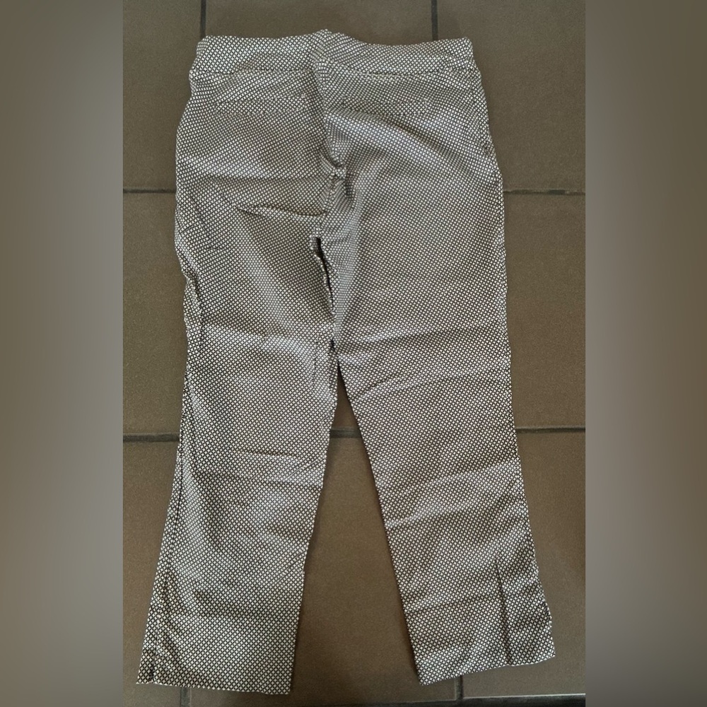 Dalia Capri Pants - Women